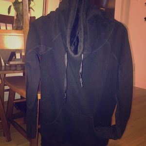 Lululemon Crowl Neck fleece Hoodie!